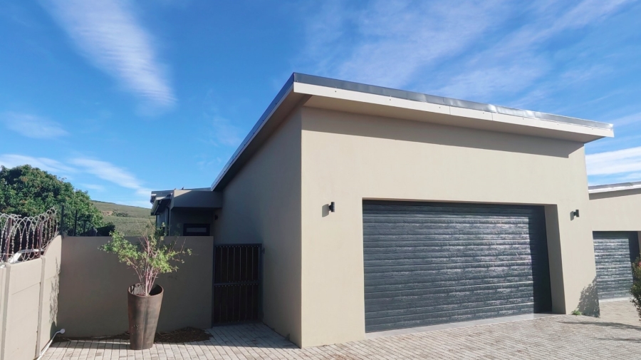 3 Bedroom Property for Sale in Hartenbos Heuwels Western Cape